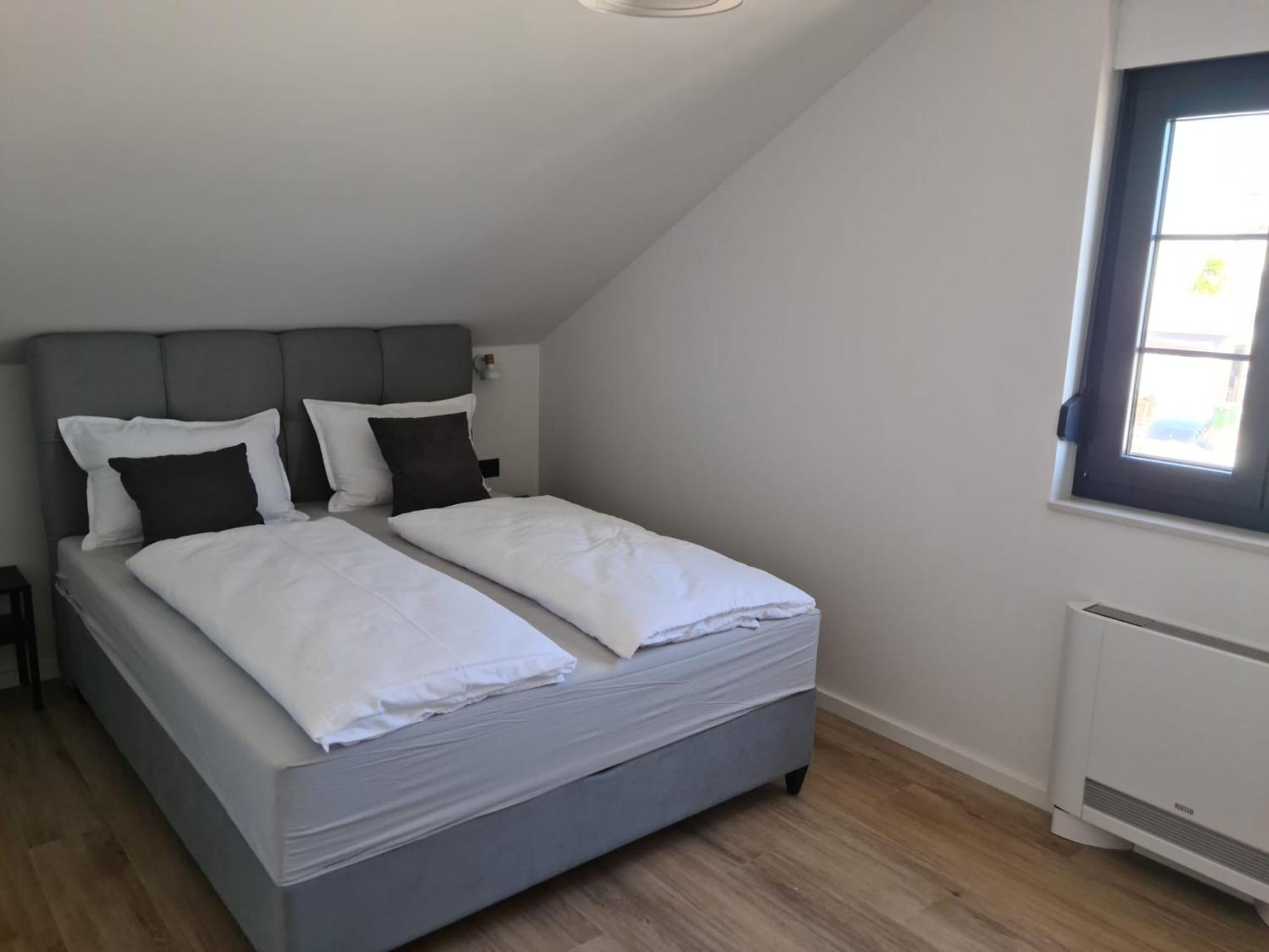 Appartments Akrapovic Vrsi Room photo