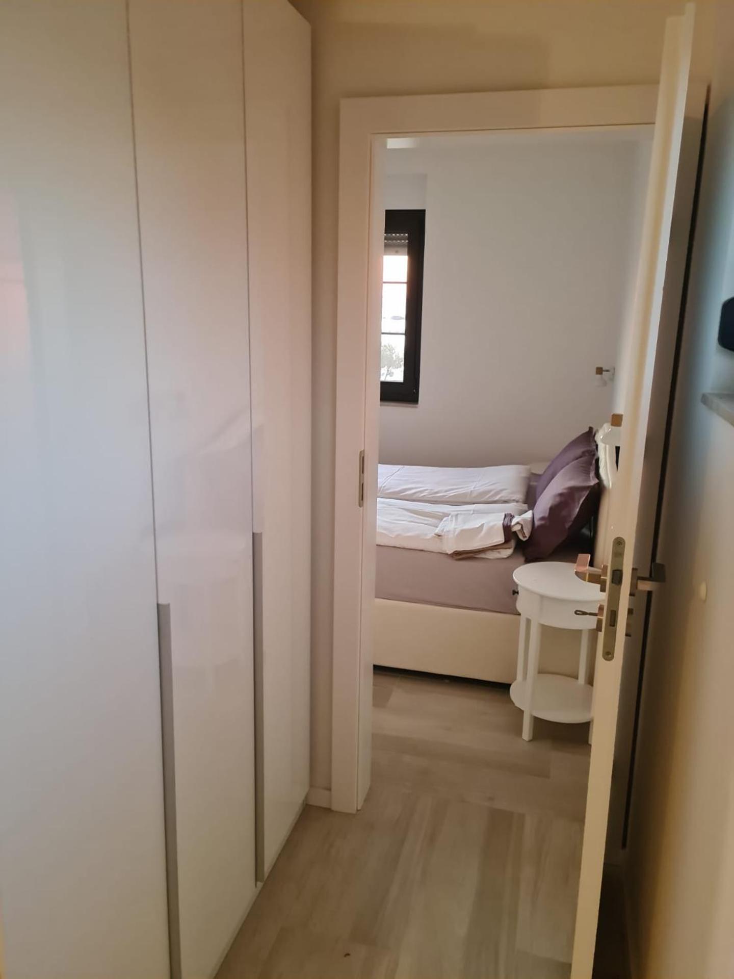 Appartments Akrapovic Vrsi Room photo